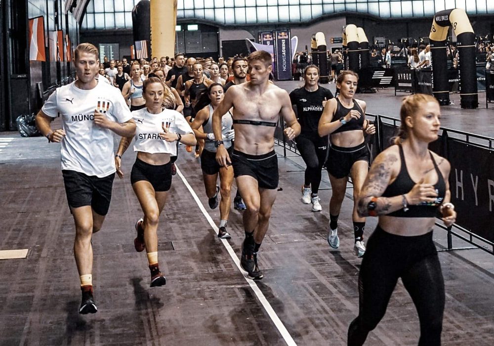 Picture of a mixed Hyrox Competition during the running event